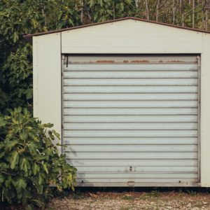 Kiedy warto postawić na garaż akrylowy?